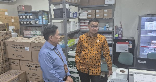Taruna Ikrar Tanam Pohon dan Tinjau Instalasi Farmasi RS Hermina Makassar: Oase Kesehatan untuk Negeri