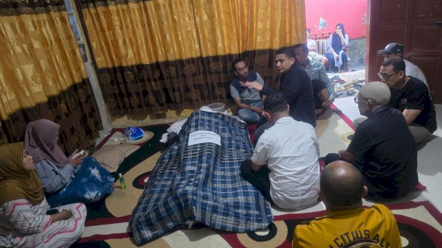 Suasana Duka: Wali Kota Munafri Sampaikan Belasungkawa untuk Pegawai DPRD yang Gugur