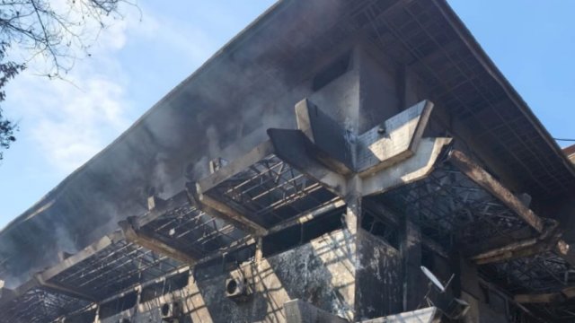 Gedung DPRD Makassar pasca aksi. Dok. Ist