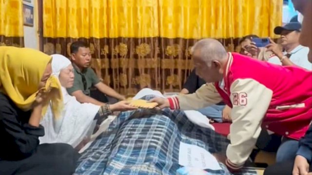 Mentan Amran Tunjukkan Solidaritas Nasional lewat Santunan Korban Demonstrasi