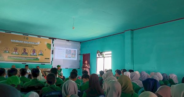 Gelar Seminar, Mahasiswa KKN UINAM Kaitkan Peran Perempuan dan Moderasi Beragama