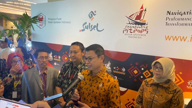 Prof. Taruna Ikrar saat mengadiri Rakernas dan PIT IAI di Makassar. (Foto: Gita/HN)