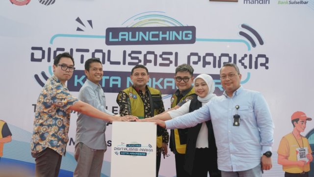 27 Jukir Resmi Gunakan Sistem Digital, Makassar Uji Coba Parkir Modern