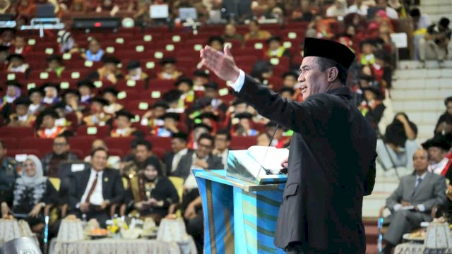69 Tahun Unhas, Mentan Amran Tantang Kampus Cetak Generasi Unggul dan Tangguh