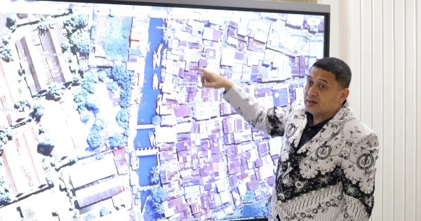 Dialog Bersama Warga, Munafri Cari Jalan Tengah Penataan di Ujung Tanah