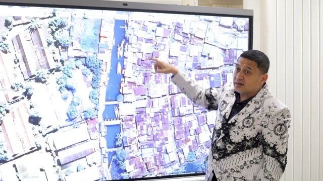 Dialog Bersama Warga, Munafri Cari Jalan Tengah Penataan di Ujung Tanah