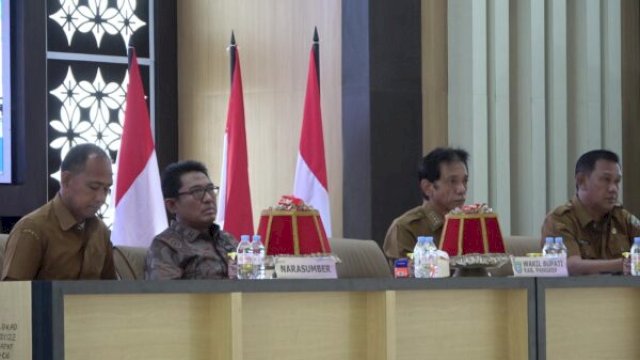 Wakil Bupati Abd Rahman Assagaf membuka sosialisasi Adipura Baru 2025 ||handover 