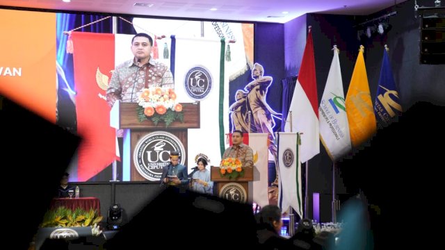 Wisuda Perdana UC Makassar, Ini Harapan Wali Kota Appi