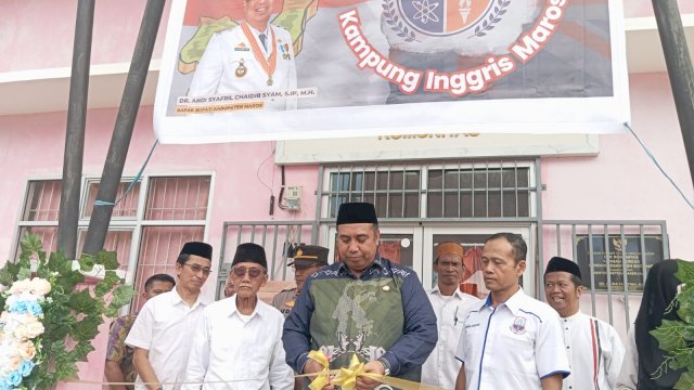 Peresmian Kampung Inggris Maros KIM). (Foto: Humas Pemkab Maros)