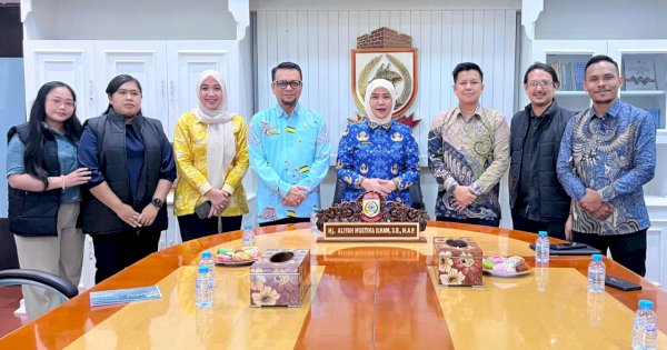 Aliyah Mustika Ilham Apresiasi Program IKA Akuntansi-STIEM Bongaya Perkuat UMKM di Makassar