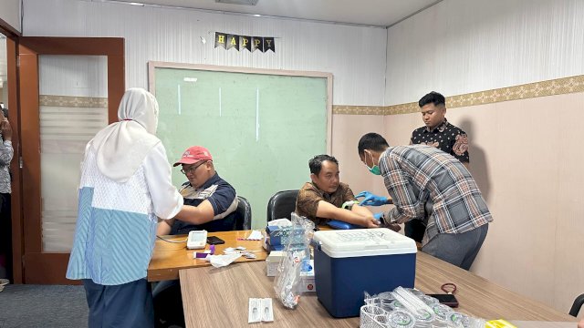 PT Barakah Niaga Semen (BNS) melaksanakan kegiatan Injeksi Vitamin Batch 1 yang diikuti oleh Territorial Sales Force (TSF) Sulsel 1 dan Departemen Sales. 