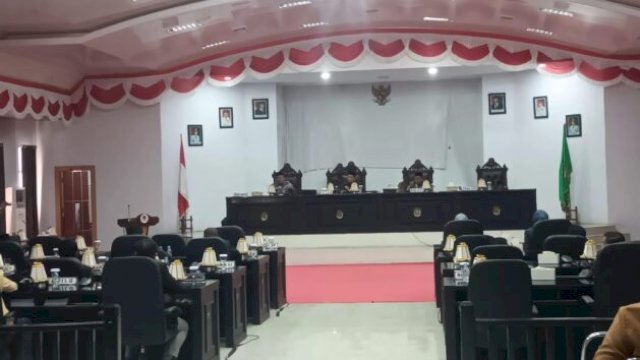 Ketua DPRD Luwu Utara memimpin sidang penting mengenai APBD Perubahan 2025 ||hamsul@harian.news 
