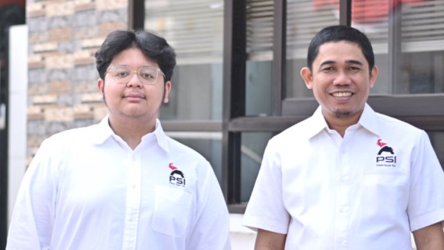 Ketua PSI Sulsel (kiri) bersama Sukarno Lallo yang ditunjuk sebagai Ketua PSI Makassar. Ist