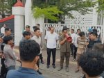 Aksi Demo Mahasiswa di Kantor DPRD Gowa: Desak DPRD Tuntaskan Masalah Proyek PLN di Samata