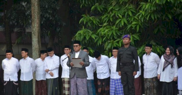 Rektor UIN Jakarta Pimpin Peringatan Hari Santri Nasional 2025, Serukan Santri Tingkatkan Ilmu dan Akhlak