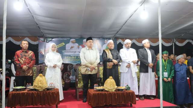 Hadiri Maulid Akbar di Majelis Darut Taubah, Munafri Ajak Jamaah Perkuat Ukhuwah dan Toleransi
