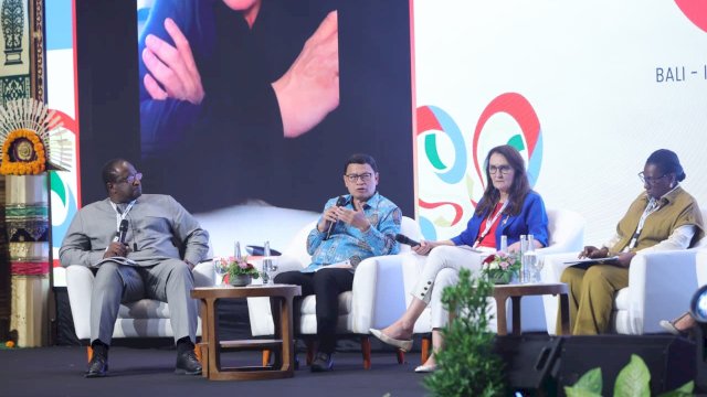 Kepala BPOM RI, Taruna Ikrar pembicara di Bali, Kamis (30/11). 