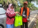 GMTD Salurkan Puluhan Paket Sembako untuk Warga Tanjung Bunga Makassar