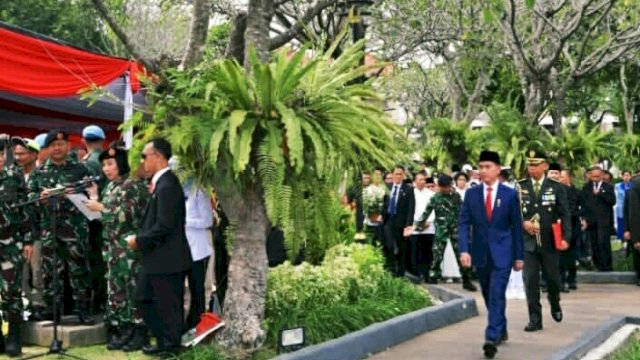 Wapres Gibran Rakabuming hadir di pemakaman Karlinah Wirahadikusumah (Setwapres)