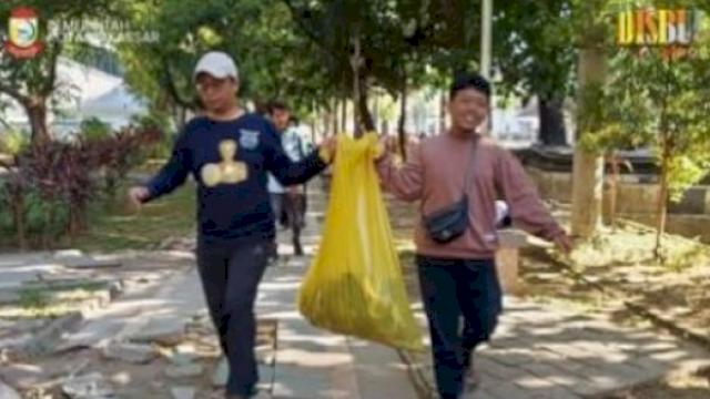 Dinas Kebudayaan Makassar Gelar Kerja Bakti di Taman Macan Peringati World Cleanup Day 2025