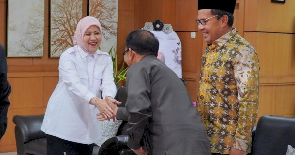 Aliyah Mustika Ilham Hadiri Peresmian Masjid dan Lapangan Tenis PN Makassar