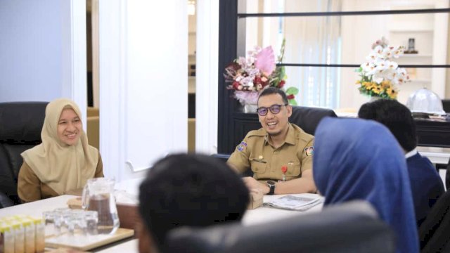 Zulkifly saat menerima sivitas akademika ITBM Balik Diwa di Balai Kota Makassar. (Humas Pemkot Makassar)