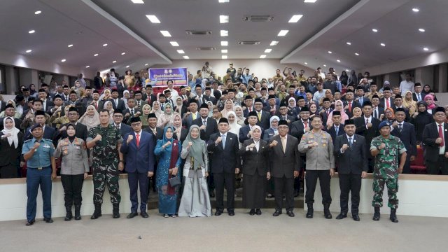 Pelantikan Direksi dan Dewas BUMD. (Foto: Humas Pemkot Makassar)