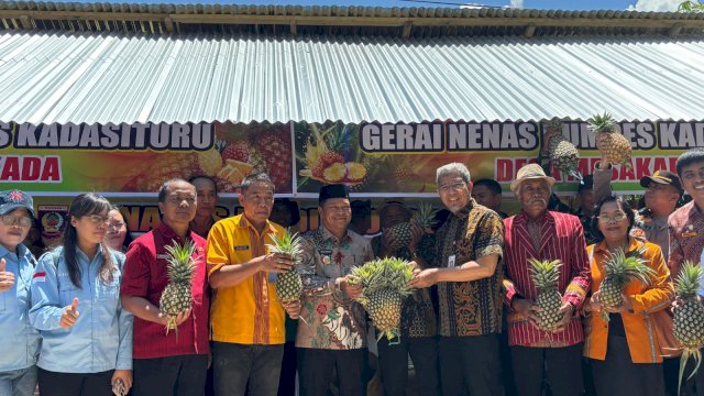 OJK menggandeng pemerintah daerah untuk menggelar kegiatan literasi dan inklusi keuangan di Kabupaten Mamasa dan Kota Parepare. (Foto: OJK)