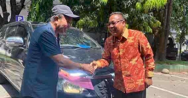 Sekwan Dahyal Terima Mantan Legislator Kembalikan Mobil Dinas ke DPRD Makassar