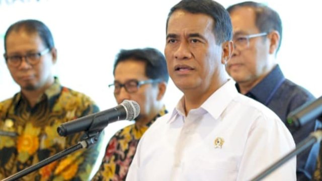 Mentan Amran Lapor ke Presiden: Produksi Beras 2025 Tertinggi, Naik 4,1 Juta Ton
