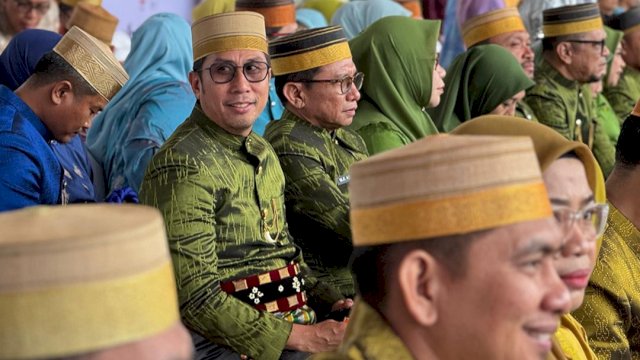 Makassar Rayakan HUT ke-418, Kadis Pariwisata Turut Kenakan Pakaian Adat