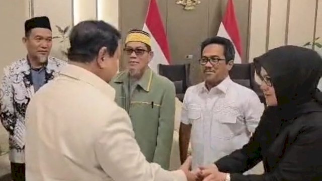 Anggota DPRD Provinsi Sulawesi Selatan Andi Tenri Indah bersama Presiden Prabowo Subianto saat mendampingi 2 guru asal Luwu Utara ||Ist_yusrizal@harian.news