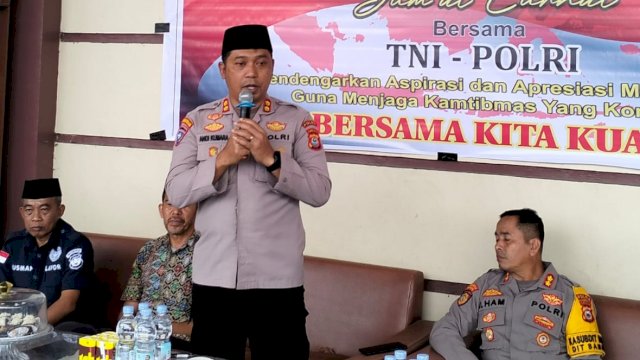 Jumat Curhan, Ajang TNI-Polri dan Warga Maros Bangun Kedekatan
