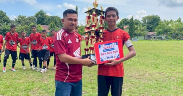 Ditutup Ketua Askab PSSI Gowa, SSB &#8216; Syech Yusuf Gaet Jawara I di Piala Bupati U-15