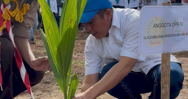 Deng Ical Apresiasi dan Dukung Penuh Gerakan Menanam Lima Juta Kelapa ‘Gemerlap’