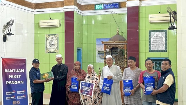 Lanjutkan Program Keberlanjutan, Bosowa Peduli Salurkan Paket Pangan di Kecamatan Tallo 