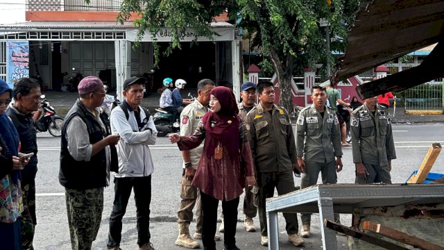 Wujudkan Pasar Tertib, Pemerintah Tegas Tindak Lapak yang melanggar di Ruas Jalan Terong