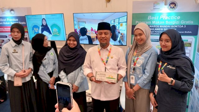 Gubernur Sulawesi Selatan, Andi Sudirman Sulaiman, turut memberikan apresiasi atas inovasi yang dilakukan Pertamina Patra Niaga Regional Sulawesi melalui AFT Hasanuddin.&nbsp;