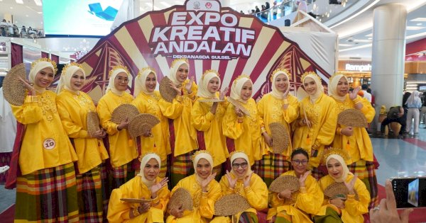 Peragakan Keelokan Baju Bodo, Dekranasda Makassar Tampil Memukau di Expo Kreatif Andalan