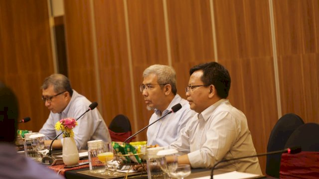 Guru Besar Airlangga Ungkap Sejumlah Tantangan Ekonomi Syariah di 2025