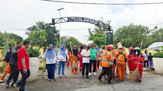 Kecamatan Mamajang Gelar Jumat Bersih, Camat Ajak Warga Jaga Lingkungan