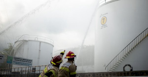 Simulasi Pertamina Patra Niaga Gerak Cepat Atasi Insiden di Fuel Terminal Luwuk