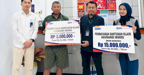 BRI Panakkukang Serahkan Klaim Asuransi Mikro Kerusakan Usaha Kepada Nasabah Terdampak