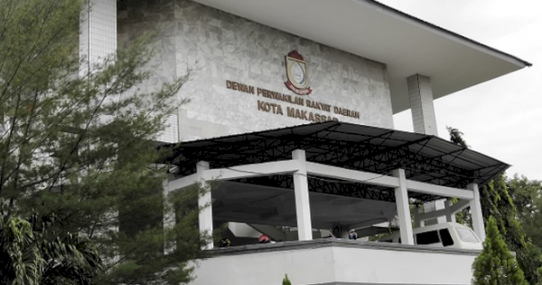 DPRD Makassar Ajak Warga Kibarkan Merah Putih Sepanjang Agustus