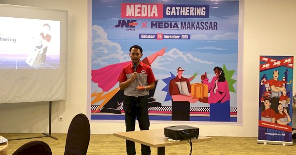 JNE Ajak Pelanggan di Makassar Manfaatkan Program JLC Race dan Harbokir 2025