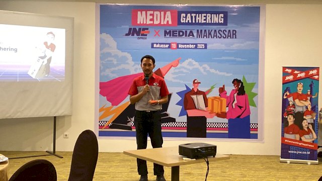 JNE Ajak Pelanggan di Makassar Manfaatkan Program JLC Race dan Harbokir 2025