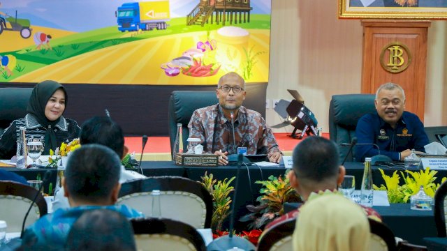 Pemerintah Provinsi Sulawesi Selatan bersama Bank Indonesia memperkuat koordinasi dalam mengantisipasi potensi kenaikan harga menjelang Hari Besar Keagamaan Nasional (HBKN) Natal 2025 dan Tahun Baru 2026. (Foto: dok BI Sulsel)