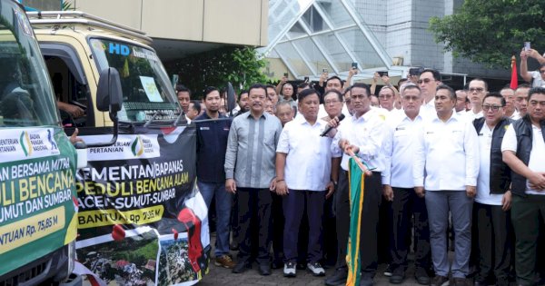 Mentan Amran Lepas 207 Truk Bantuan Bencana Banjir Sumatra