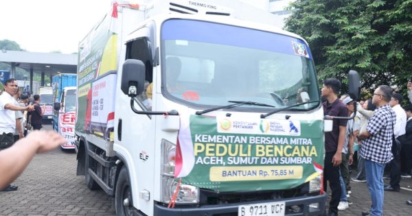 Bahu-Membahu untuk Korban Bencana di Sumatra: Mentan Amran Apresiasi Kerja Sama TNI/Polri