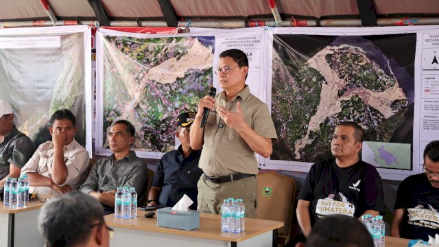 Taruna Ikrar Bekerja Senyap Sebagai Saudara di Padang, Tanam Pohon, Dirikan Posko BPOM Peduli, dan Pastikan Stok Obat Instalasi Farmasi Aman